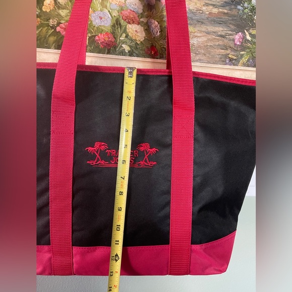 Trader Joe's Black  And Red Reusable Tote Bag Cooler Insulated Black Collapsible - Picture 5 of 10